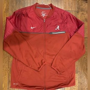 Nike Men’s Large Alabama team issue dri fit light pullover. Full zip